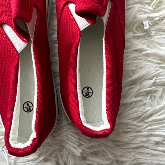 Hash Bubbie Womens Canvas Slip On Shoes Red New With Tags Size 5 - Picture 5 of 6